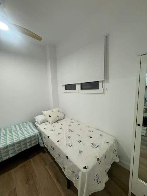 Gran Apartamento A Pie De Calle Валенсія Екстер'єр фото