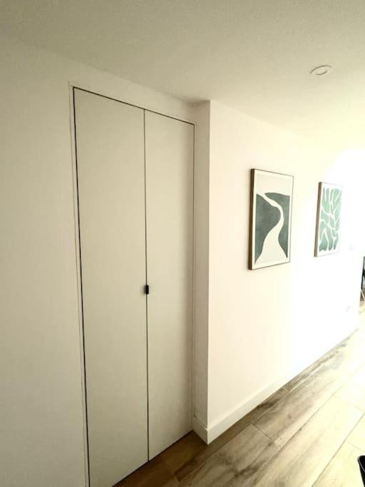 Gran Apartamento A Pie De Calle Валенсія Екстер'єр фото